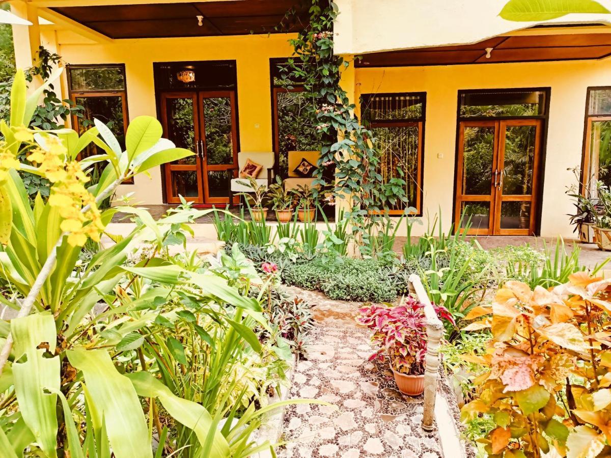 Tangkoko Sanctuary Villa Bitung Zewnętrze zdjęcie